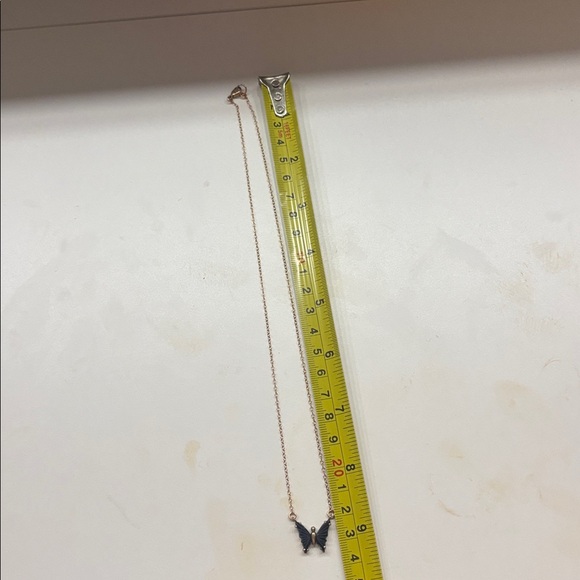 Elegant Butterfly black pendant necklace - Picture 5 of 5